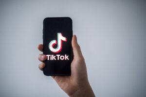 Leia mais sobre o artigo TIKTOK: EUA avançam na proibição do aplicativo no país