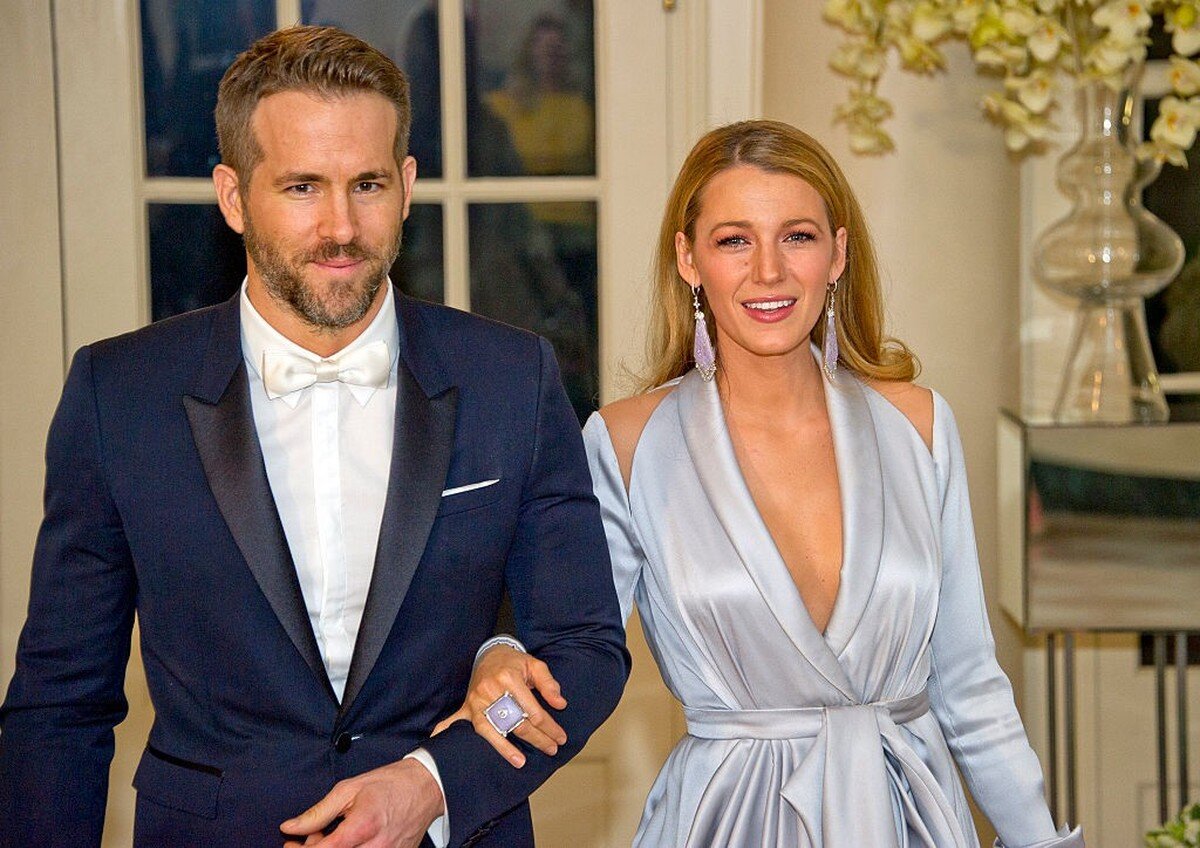 Você está visualizando atualmente DONO DE TIME: Ator Ryan Reynolds compra mansão milionária no País de Gales