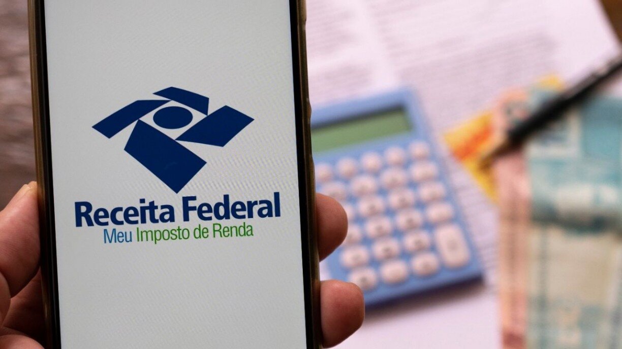 Você está visualizando atualmente Receita Federal paga restituição do Imposto de Renda