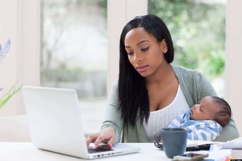 Você está visualizando atualmente DILEMAS DE MÃES: Empreendedorismo, carreira profissional e maternidade