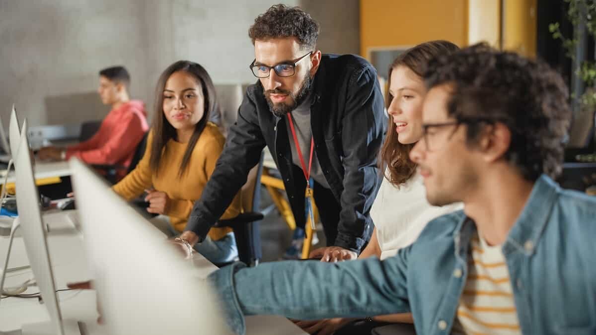 Você está visualizando atualmente Google e CIEE abrem inscrições em cursos gratuitos na área de TI