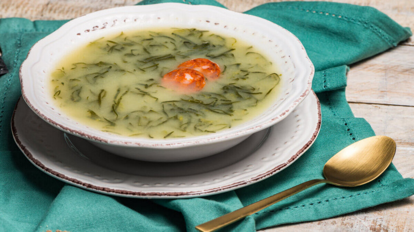 Você está visualizando atualmente 5 receitas de sopas e caldos para o jantar