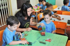 Leia mais sobre o artigo Campo Grande está com vagas para assistente educacional infantil