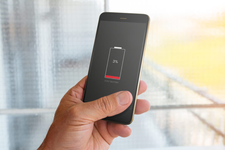 Celular desligando sozinho? Confira o que fazer para resolver