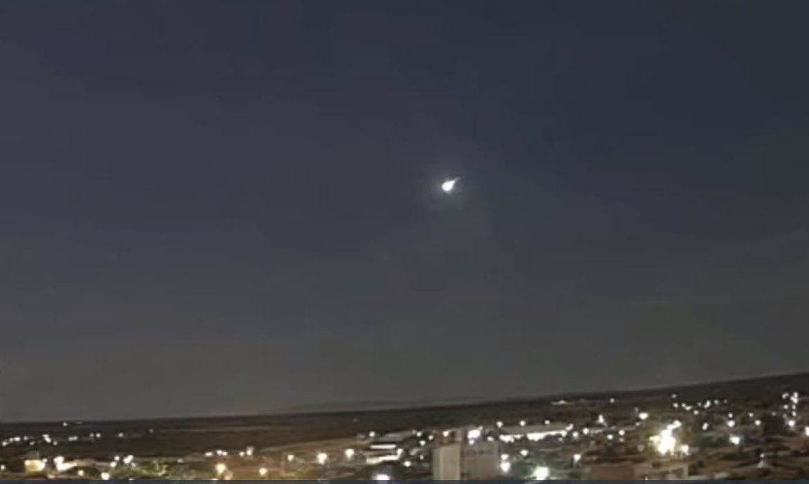 Você está visualizando atualmente Moradores de Maracaju conseguiram ver a passagem do meteoro