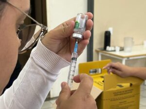 Leia mais sobre o artigo Vacinação contra gripe segue em todas UBSs de Dourados