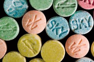 Leia mais sobre o artigo AUSTRÁLIA: Ecstasy e fungos alucinógenos são liberados como medicamentos