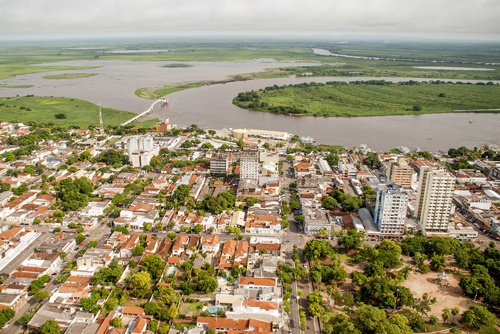 Você está visualizando atualmente Governo vai executar asfalto e drenagem em 60 quadras de Corumbá