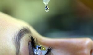 Leia mais sobre o artigo Julho turquesa conscientiza população sobre doença do olho seco