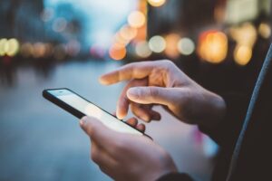 Leia mais sobre o artigo Proteja seu celular com a regra dos 5 minutos