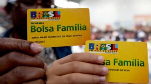 Leia mais sobre o artigo Bolsa Família de agosto terá valor aumentado pelo governo?