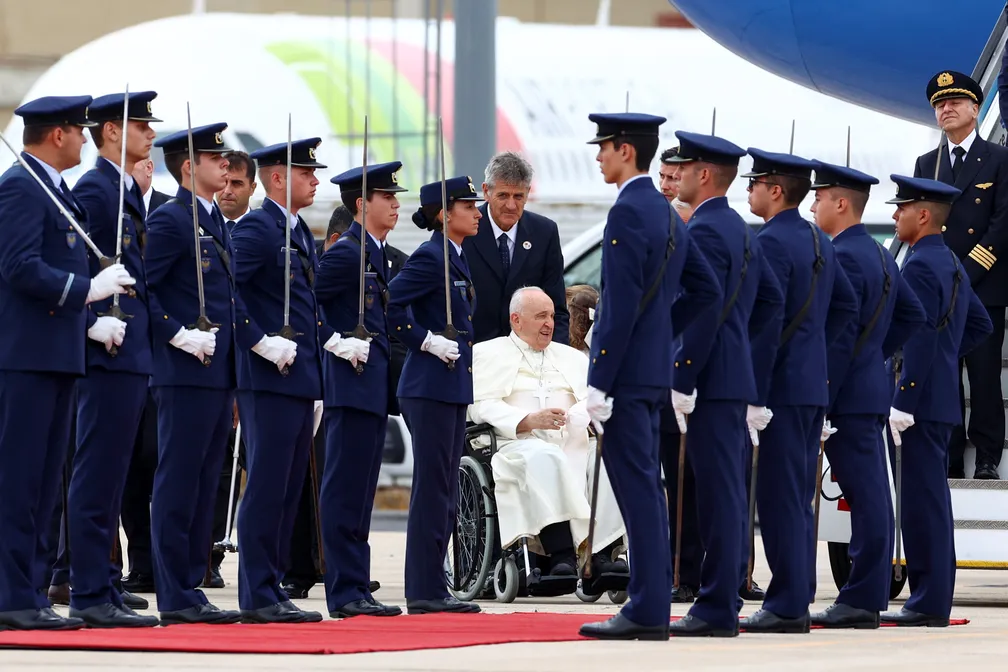 Você está visualizando atualmente Papa Francisco chega a Lisboa para a Jornada Mundial da Juventude