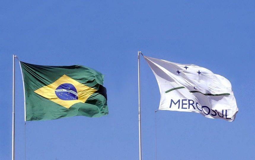 Você está visualizando atualmente Brasil quer mapear oportunidades para acordo Mercosul-Emirados