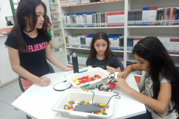 Você está visualizando atualmente Crianças aprendem robótica na Indústria do Sesi Campo Grande