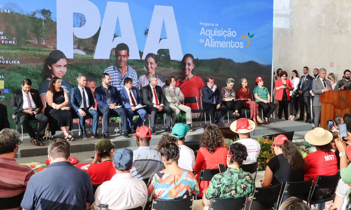 Você está visualizando atualmente ALIMENTOS: Governo anuncia mais R$ 250 milhões para o PAA em 2023