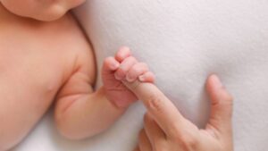 Leia mais sobre o artigo Miguel e Helena lideram ranking de nomes de bebês em 2023