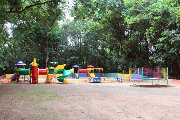 Você está visualizando atualmente Naviraí adquire novos brinquedos para o Parque do Cumandaí
