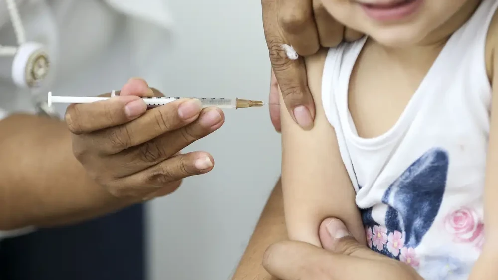 Você está visualizando atualmente QDENGA: ministério da Saúde priorizará vacinação contra a dengue