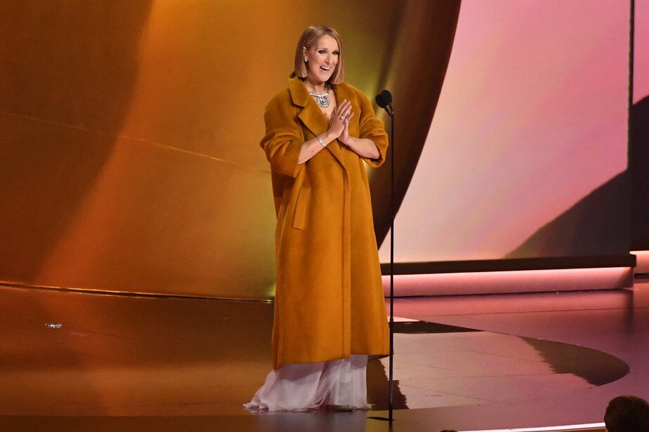 Você está visualizando atualmente OVACIONADA: Com síndrome rara, Céline Dion faz aparição no Grammy 2024
