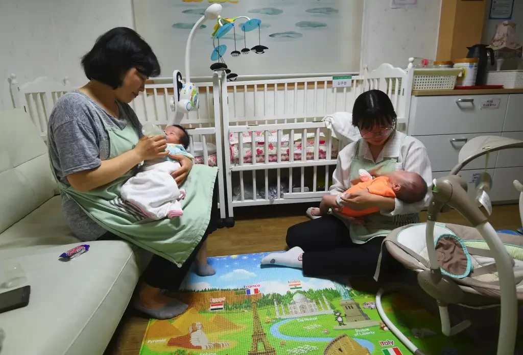 Você está visualizando atualmente Empresa Coreia do Sul dá dinheiro para funcionários tenham filhos