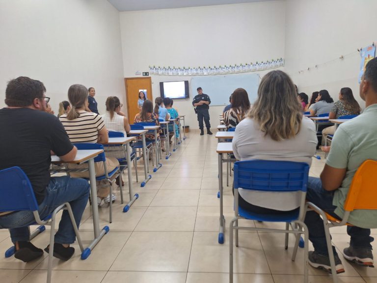 Você está visualizando atualmente Naviraí e 12⁰ Batalhão da PM promovem Campanha Volta às Aulas