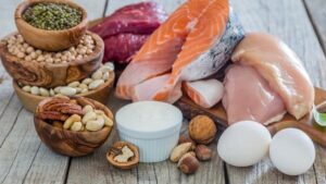 Leia mais sobre o artigo Nutricionista esclarece mitos e verdades sobre a proteína