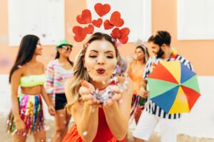 Leia mais sobre o artigo Veja 3 ideias divertidas para comemorar o carnaval em casa