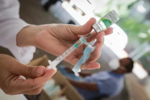 Leia mais sobre o artigo Dourados recebe vacina contra gripe para Campanha Nacional