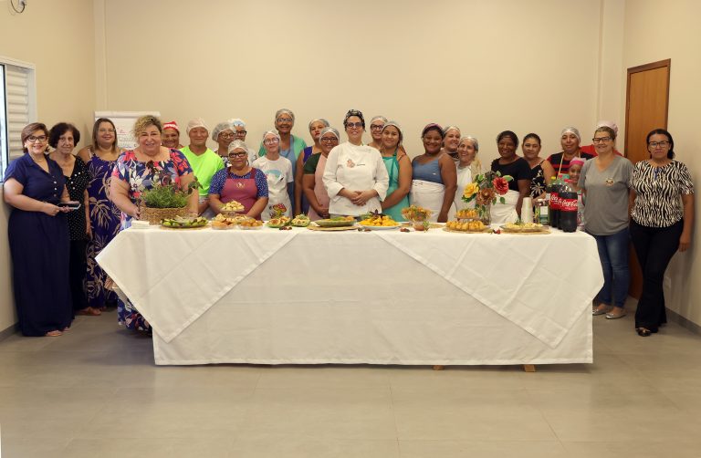 Você está visualizando atualmente EMPREENDEDORISMO: Programa em Naviraí traz curso de preparo de salgadinhos