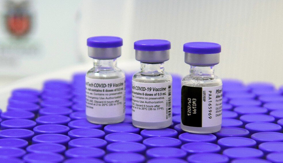Você está visualizando atualmente Brasil recebe lote de vacinas atualizadas contra a Covid-19