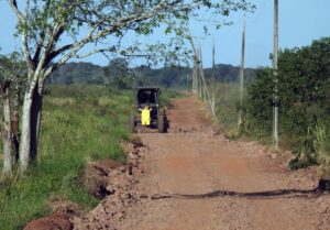 Leia mais sobre o artigo Naviraí executa a reconstrução dos acessos ao Parque Natural
