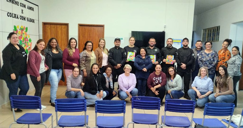 Você está visualizando atualmente Naviraí realiza palestra com professores sobre drogas entre alunos