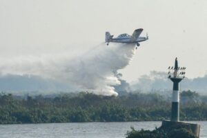 Leia mais sobre o artigo Comitiva de ministros devem chegar à Corumbá para vistoriar combate aos incêndios no Pantanal