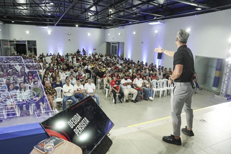 Você está visualizando atualmente Em Naviraí, Diego Ribas motiva empreendedores sobre a liderança