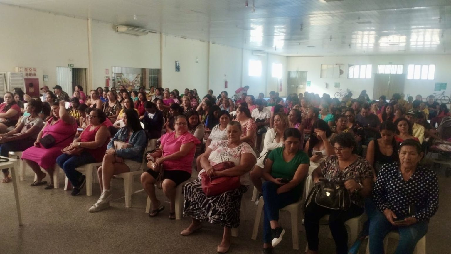 Você está visualizando atualmente Casa do Trabalhador de Naviraí realiza reunião com beneficiários