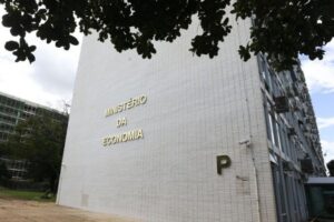 Leia mais sobre o artigo Governo detalha contenção de gastos no Orçamento federal