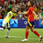 Brasil derrota Espanha e garante lugar na final do futebol feminino