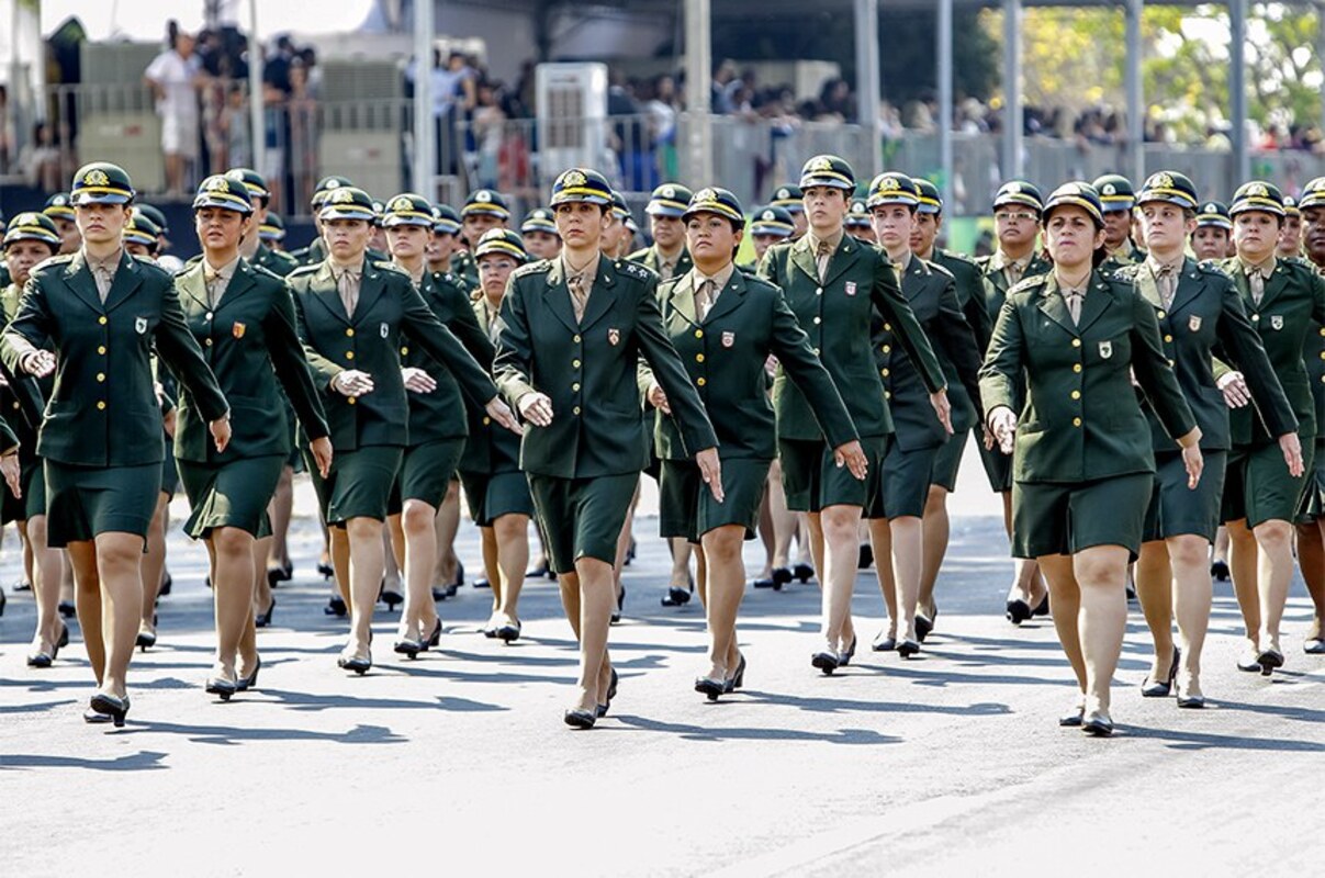 Você está visualizando atualmente Governo publica regras para o alistamento militar feminino aos 18 anos; veja como será