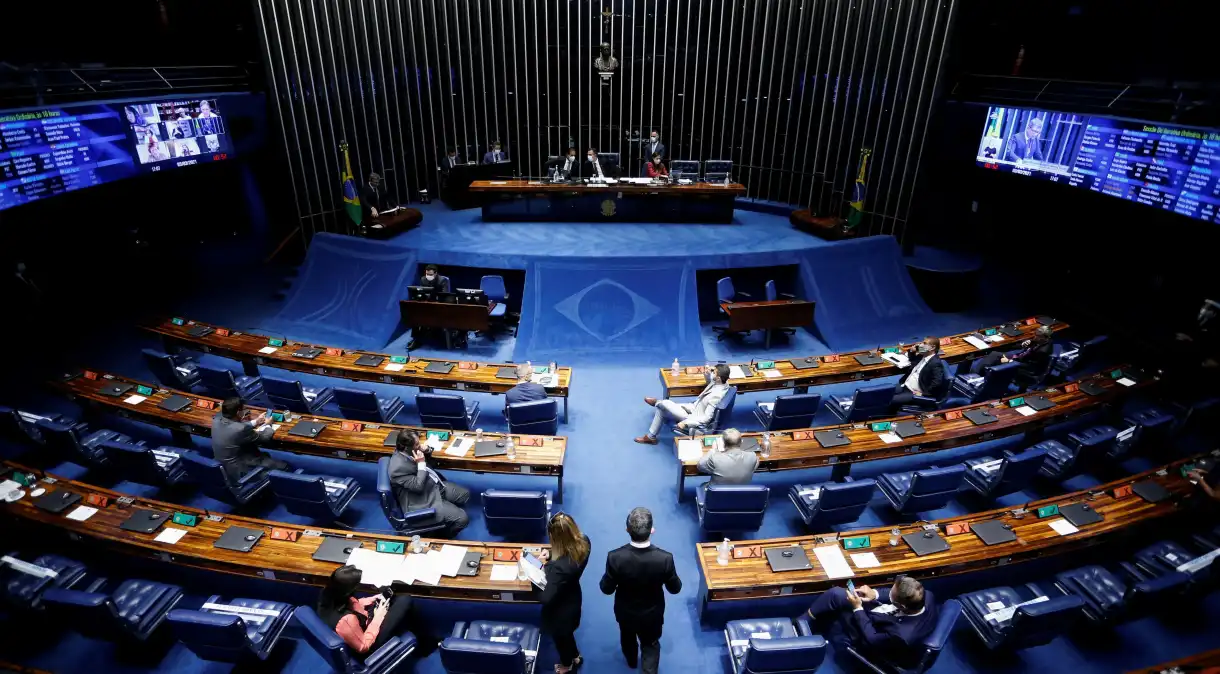 Você está visualizando atualmente Plenário do Senado retoma discussão da PEC sobre dívidas dos municípios