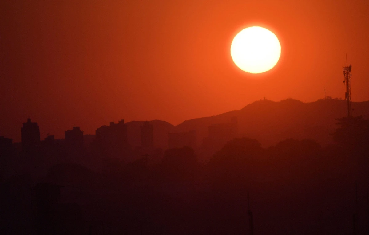 Você está visualizando atualmente Ar seco “de deserto” veja previsão do tempo no Brasil, em MS temperaturas em até 41º C