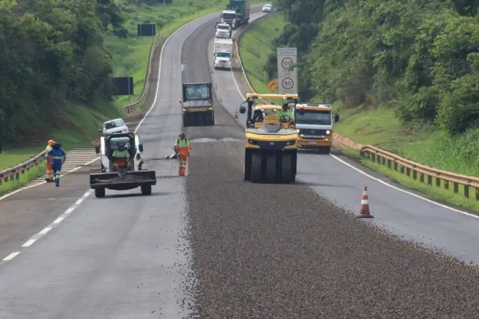 Você está visualizando atualmente BR-163: Veja o alerta para interdições devido a obras em diversas cidades