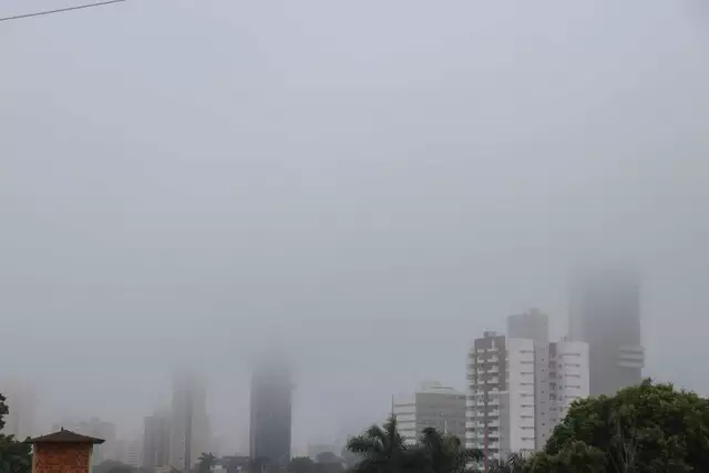 Você está visualizando atualmente Campo Grande amanheceu tomada por nevoeiro