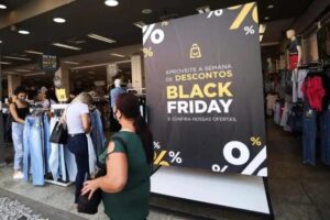 Leia mais sobre o artigo 60% dos brasileiros pretendem gastar até R$ 3 mil na Black Friday