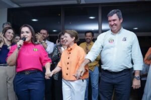 Leia mais sobre o artigo Após ganhar eleição, Adriane, Riedel e Tereza escolherão presidente da Câmara