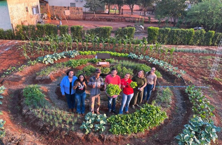 Você está visualizando atualmente Bolsistas do Pictec inovam agricultura familiar em Anhanduí