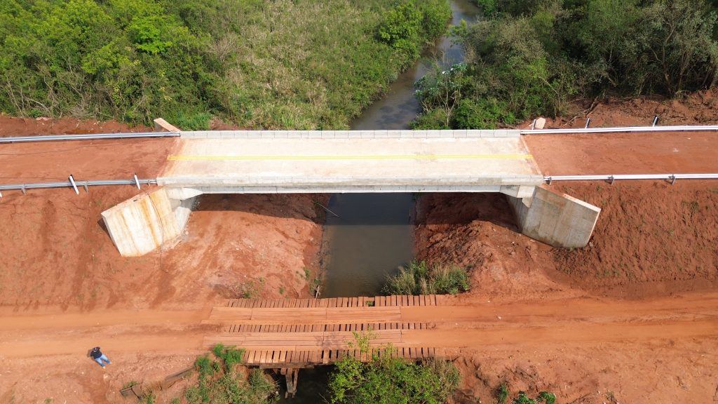 Você está visualizando atualmente Naviraí constrói três pontes de concreto e otimiza o escoamento do agro