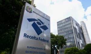 Leia mais sobre o artigo Reforma do IR pode ter isenção a quem ganha até 5 mil e taxa para milionários