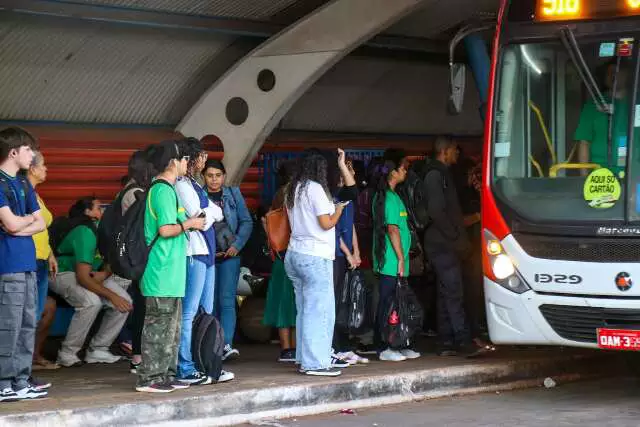 Você está visualizando atualmente Veja como pedir passe gratuito para vestibulares e Enem