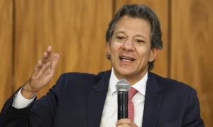 Leia mais sobre o artigo Haddad anuncia isenção de IR para quem ganha até R$ 5 mil