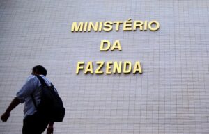 Leia mais sobre o artigo Pacote de corte de gastos será apresentado a ministérios nesta terça